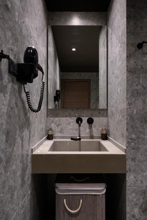 Seven Keys Luxury Suites Achílleion 外观 照片