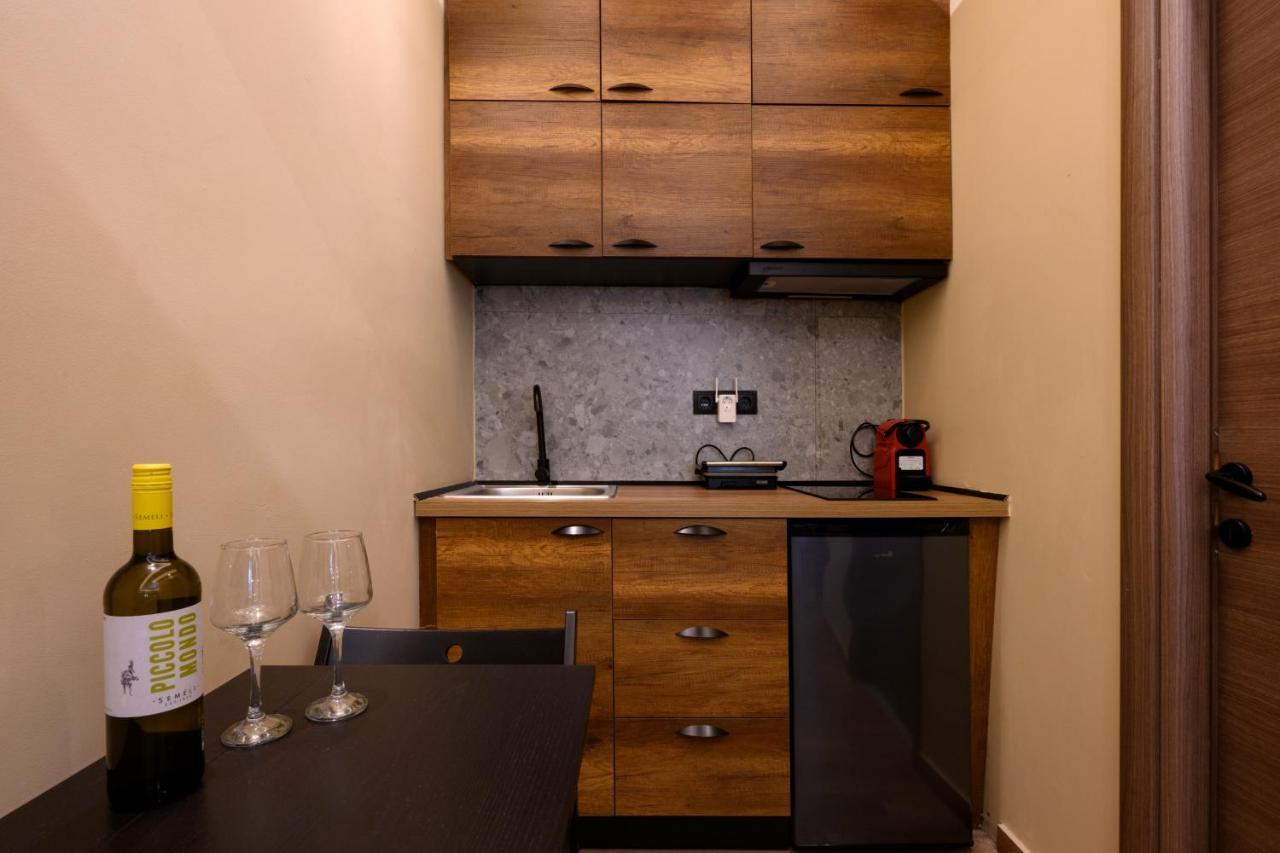 Seven Keys Luxury Suites Achílleion 外观 照片