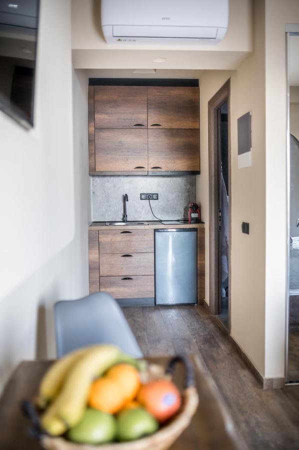Seven Keys Luxury Suites Achílleion 外观 照片